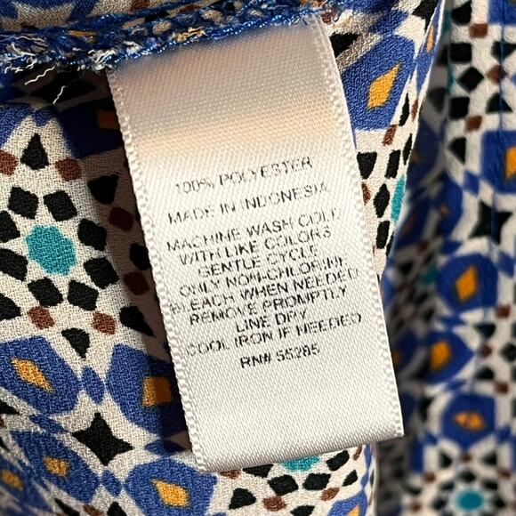 EXPRESS portofino shirt blouse size small blue/black/white geometric print - Picture 5 of 5